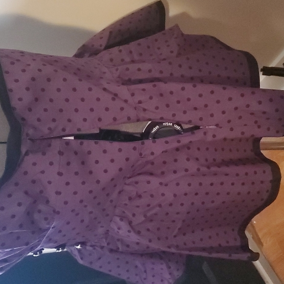 Chic Star Peplum Top - Picture 2 of 7